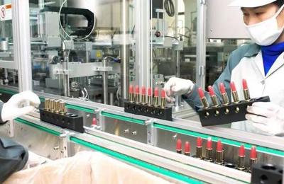 東方美谷迎盛會(huì) 國(guó)際化妝品大會(huì)在奉賢開(kāi)幕，引領(lǐng)行業(yè)技術(shù)新浪潮