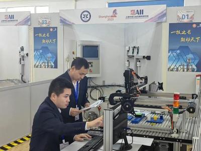 連摘三金！長(zhǎng)寧代表隊(duì)在上海市第一屆職業(yè)技能大賽中表現(xiàn)搶眼